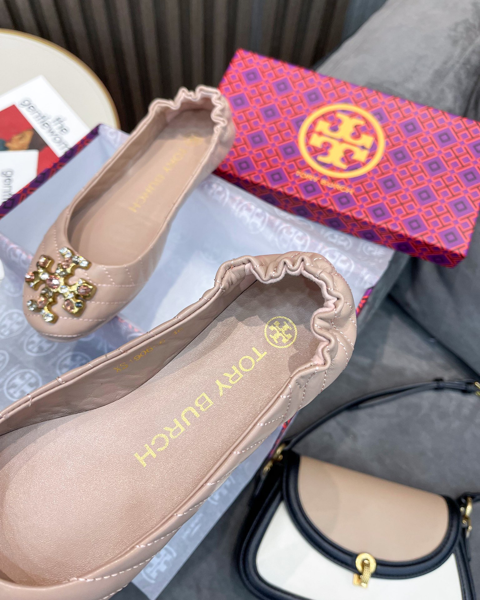 25564-Tory Burch-668 gallery