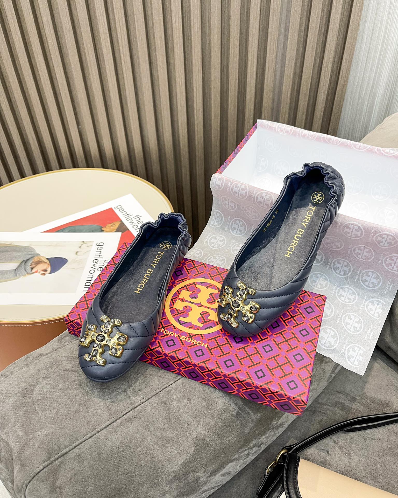 25564-Tory Burch-668 gallery