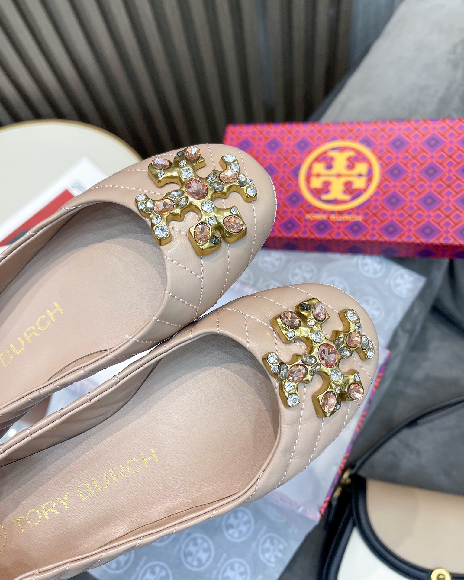 25564-Tory Burch-668 gallery