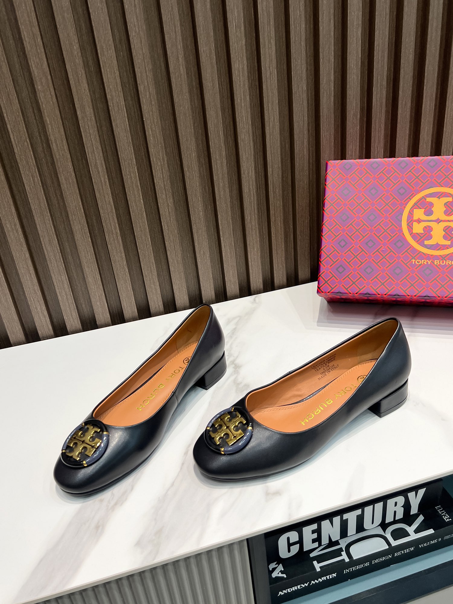 25565-Tory Burch-668 gallery