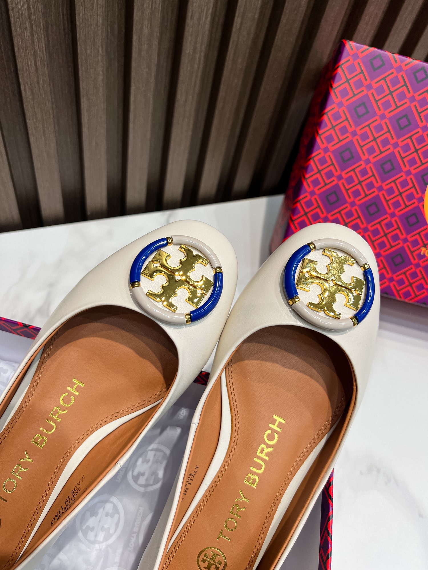 25565-Tory Burch-668 gallery