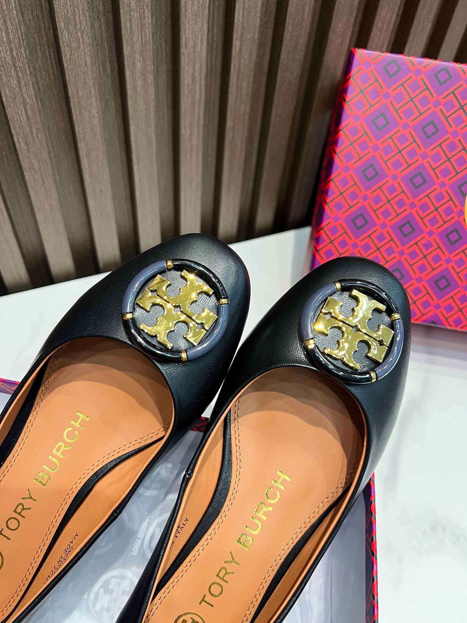 25565-Tory Burch-668 gallery