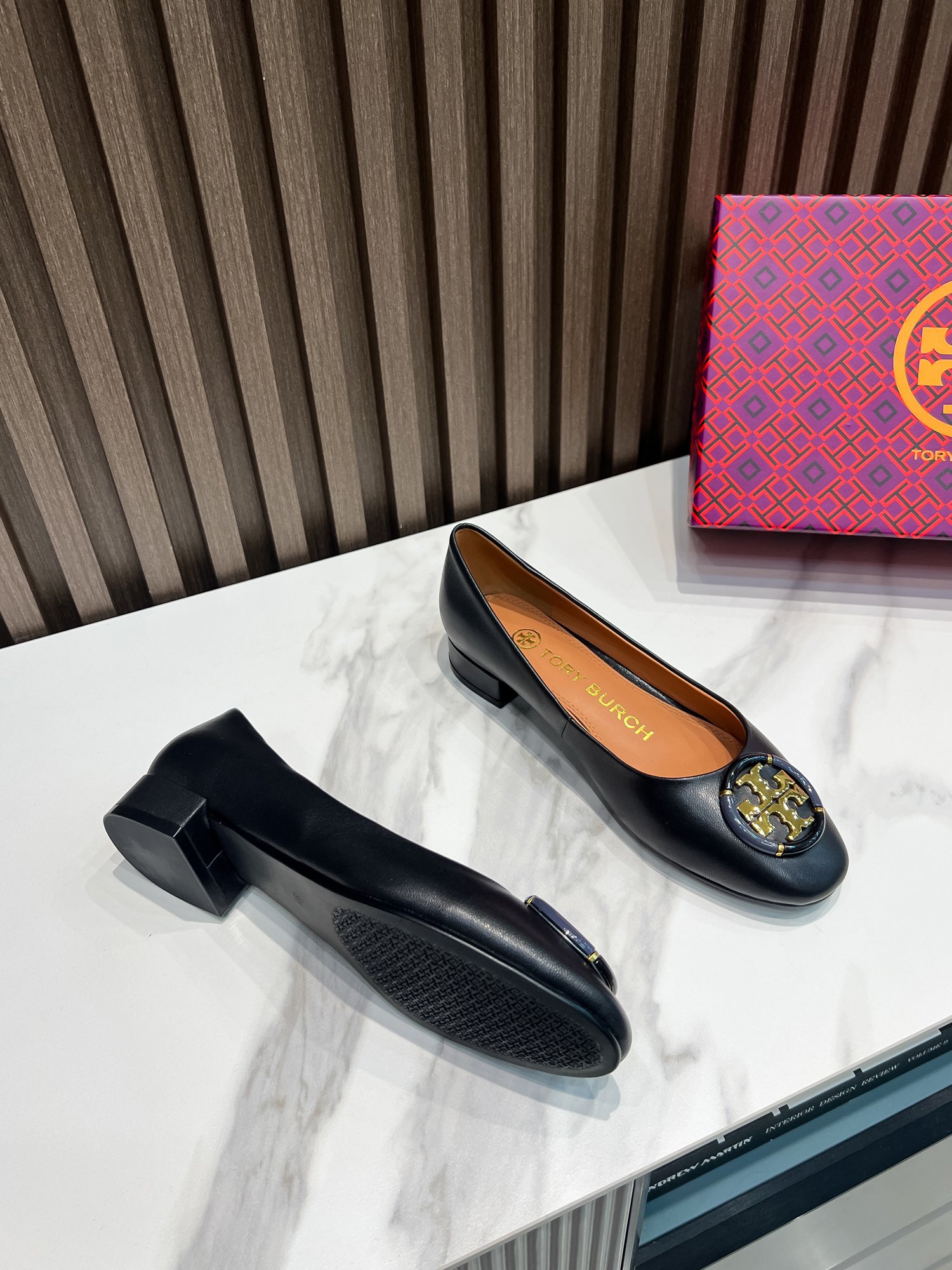 25565-Tory Burch-668 gallery