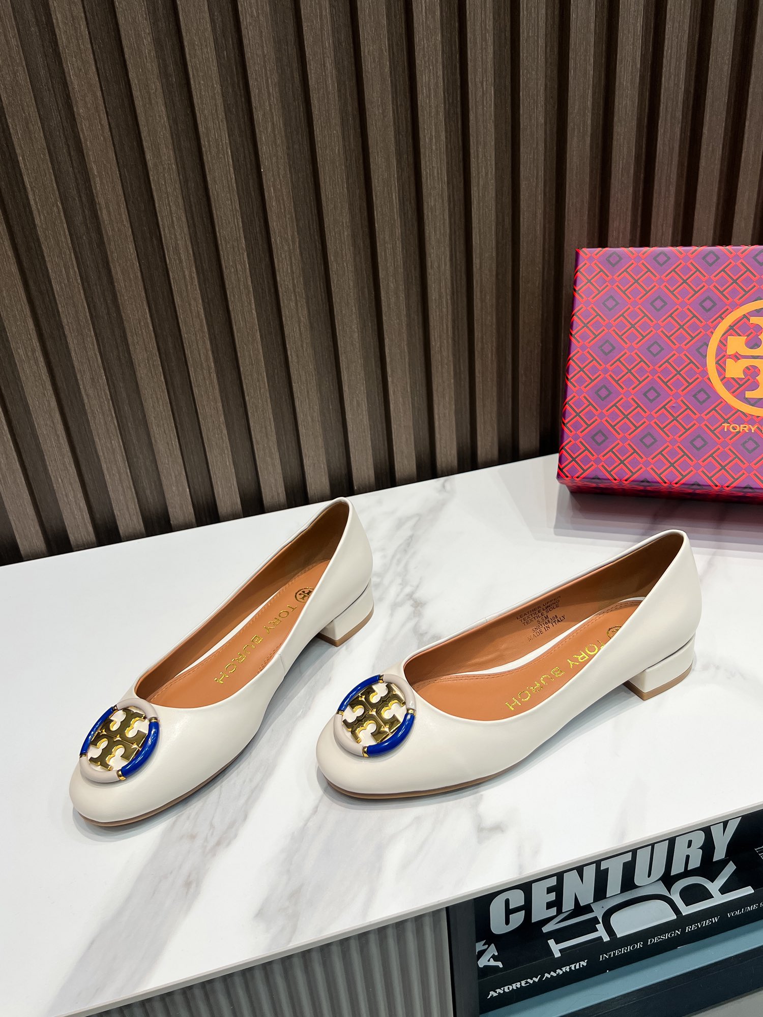 25565-Tory Burch-668 gallery