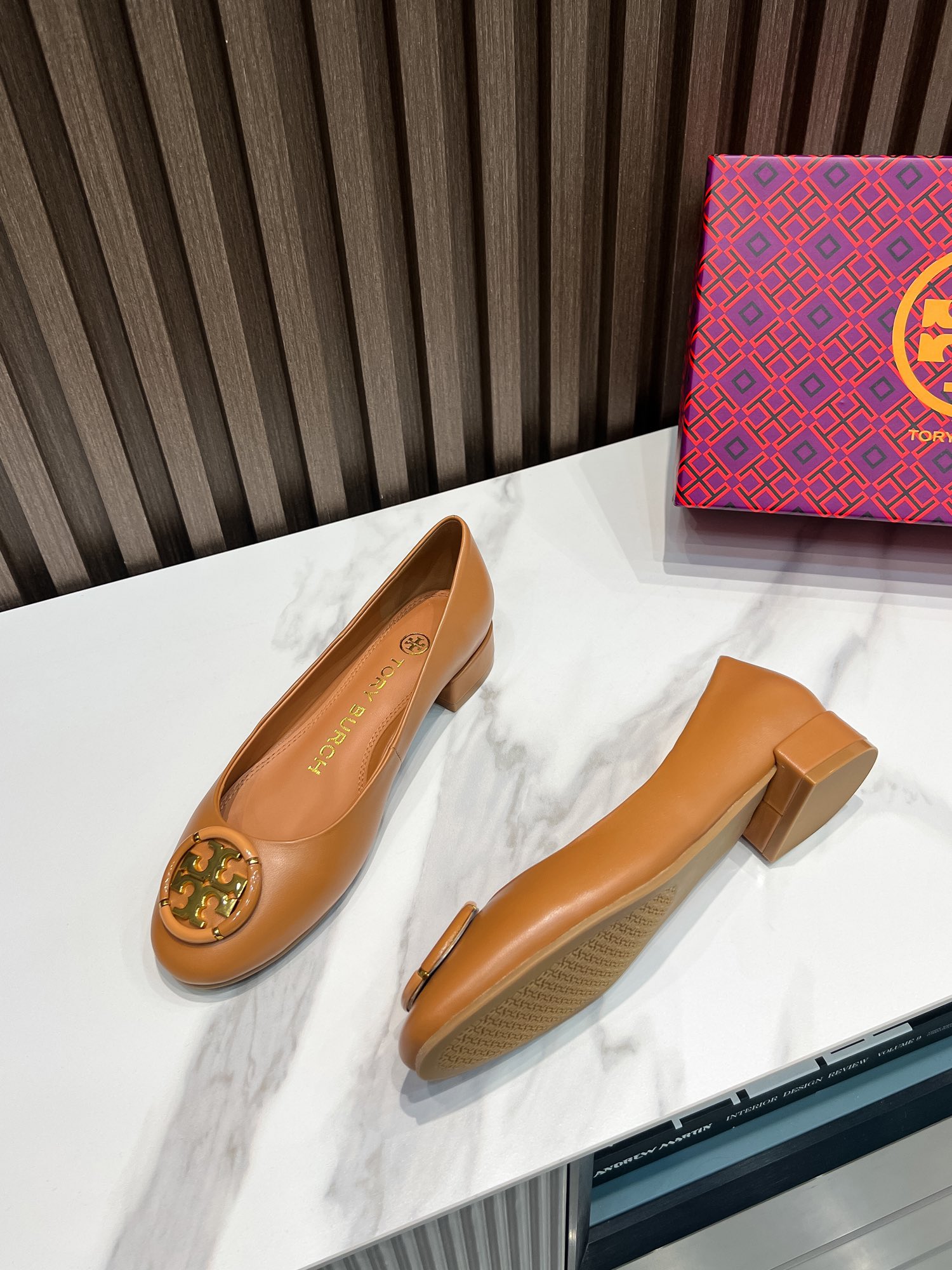 25565-Tory Burch-668 gallery