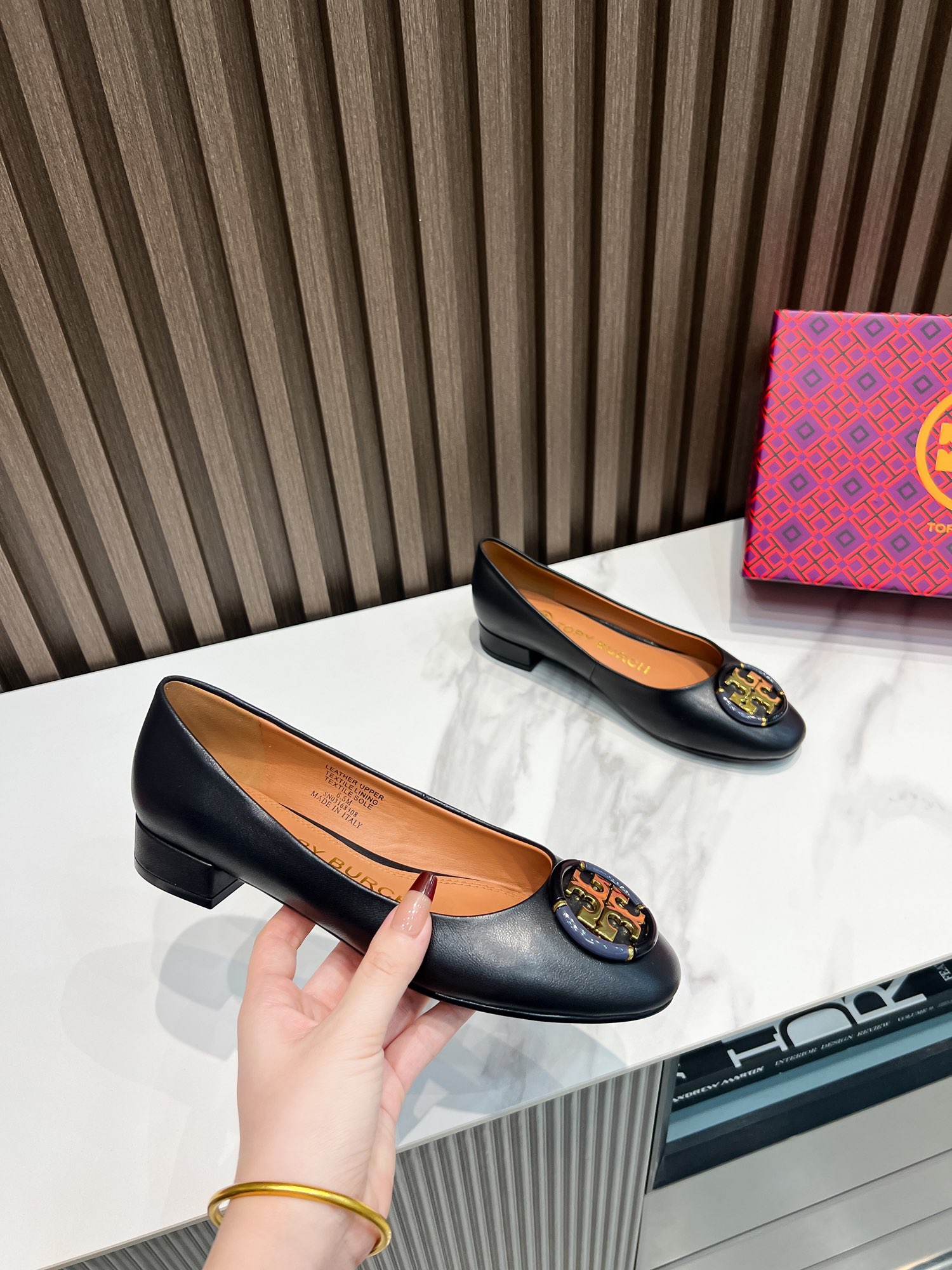 25565-Tory Burch-668 gallery