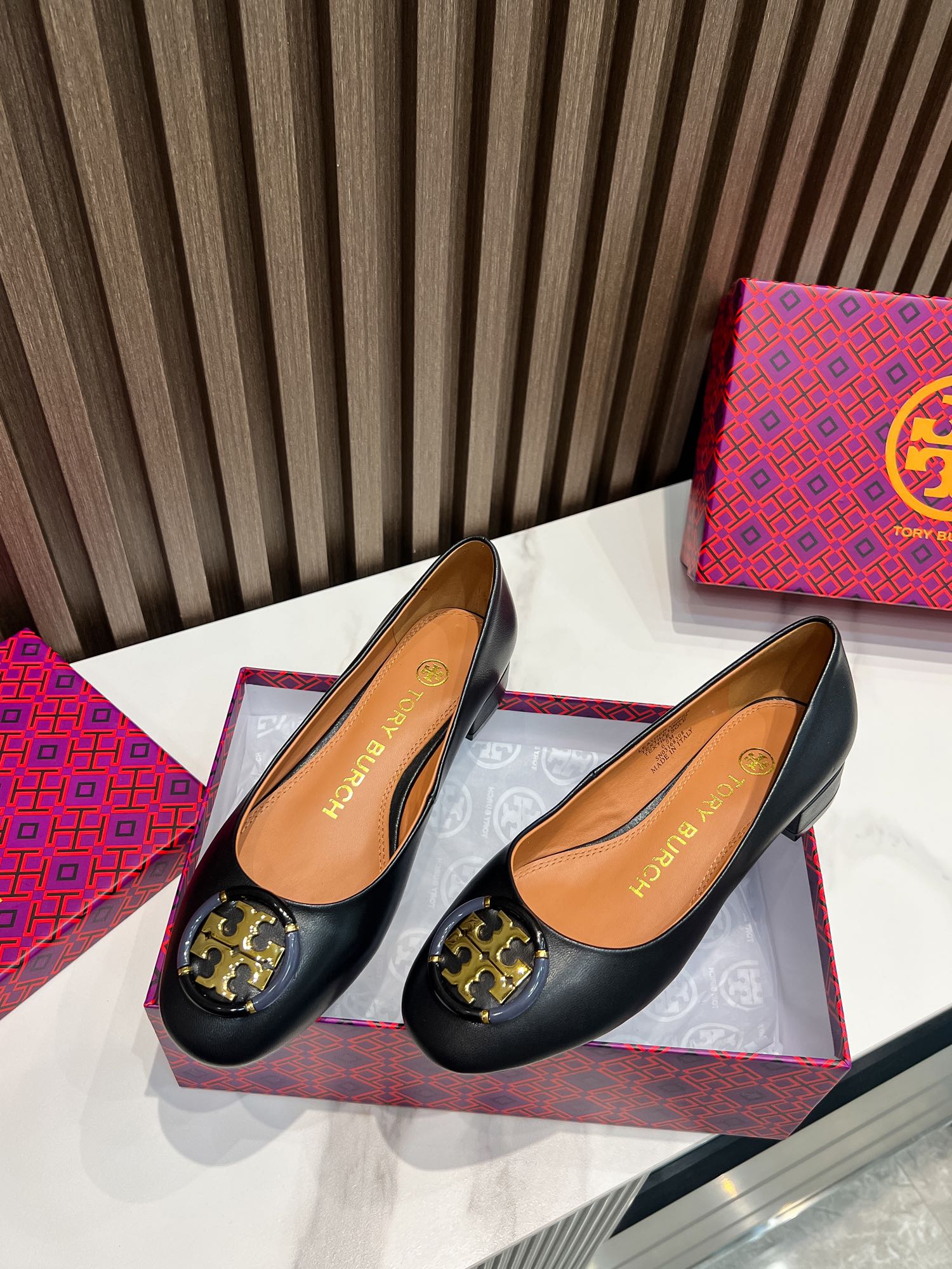 25565-Tory Burch-668 gallery