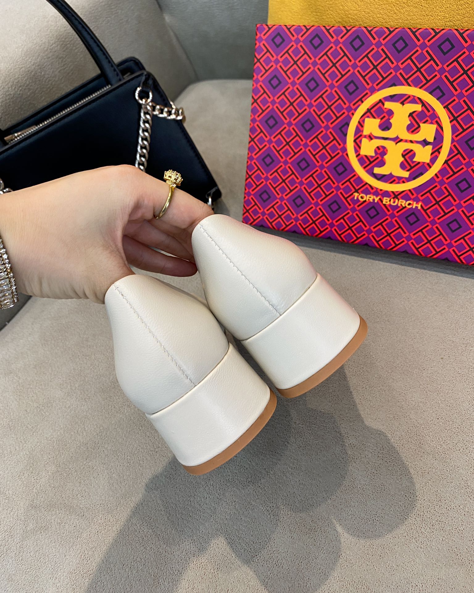 25566-Tory Burch-668 gallery