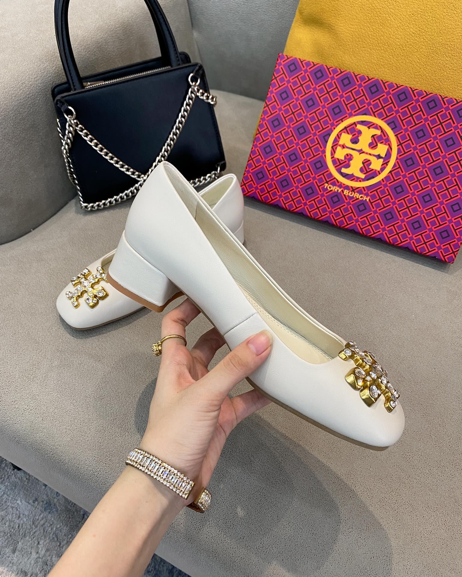 25566-Tory Burch-668 gallery