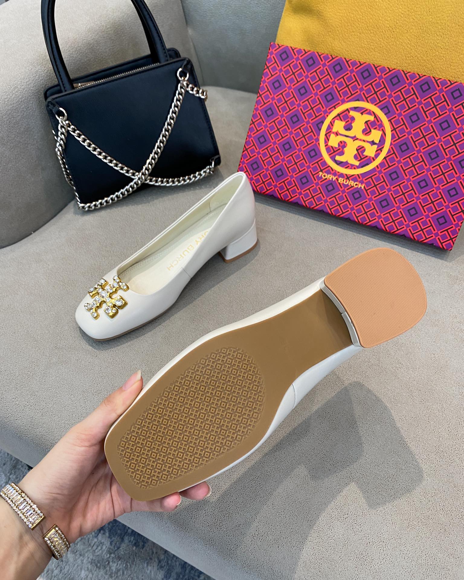 25566-Tory Burch-668 gallery