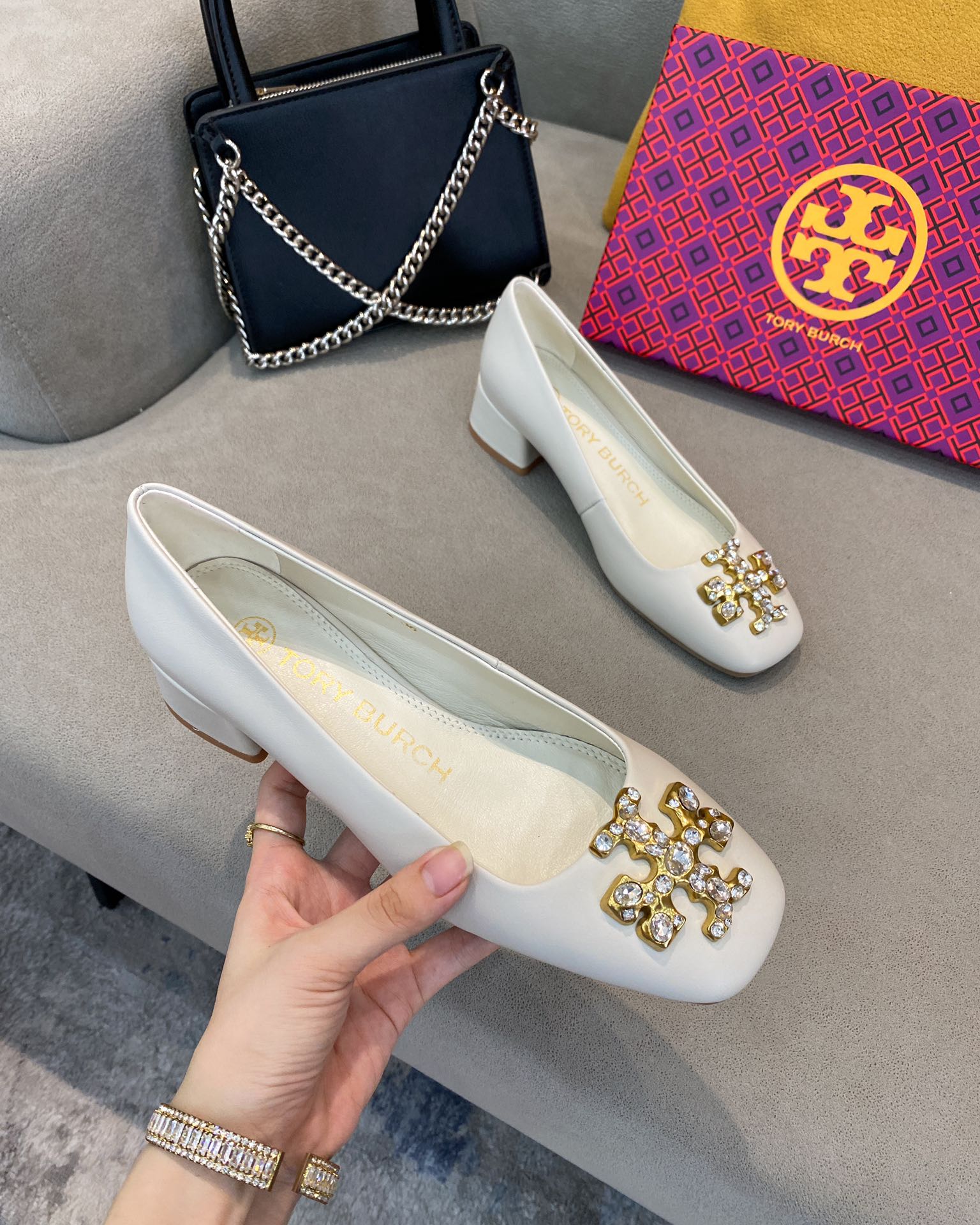 25566-Tory Burch-668 gallery