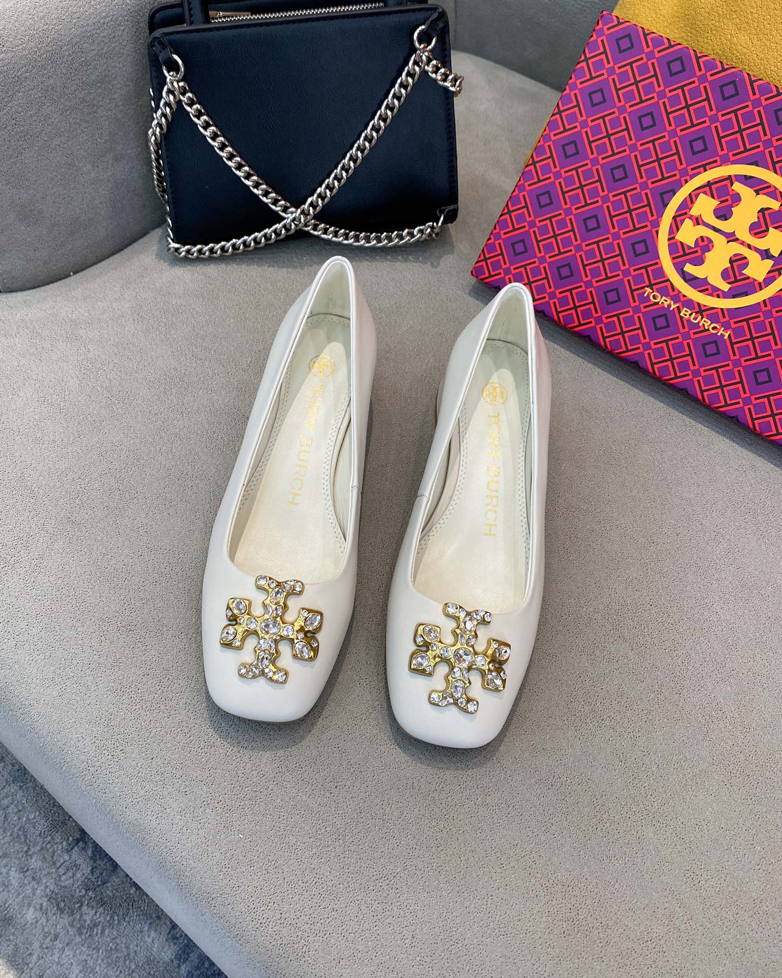 25566-Tory Burch-668 gallery