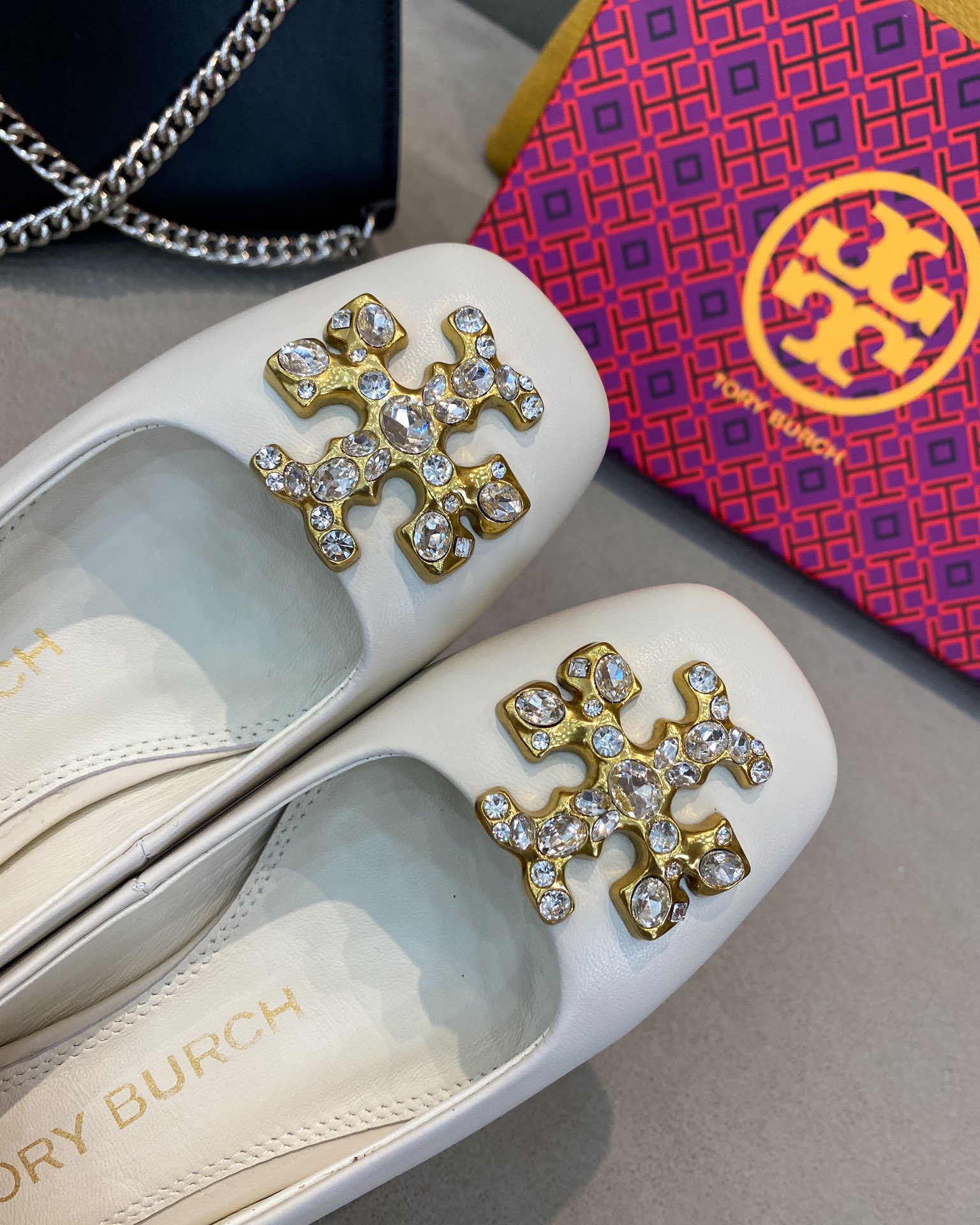 25566-Tory Burch-668 gallery