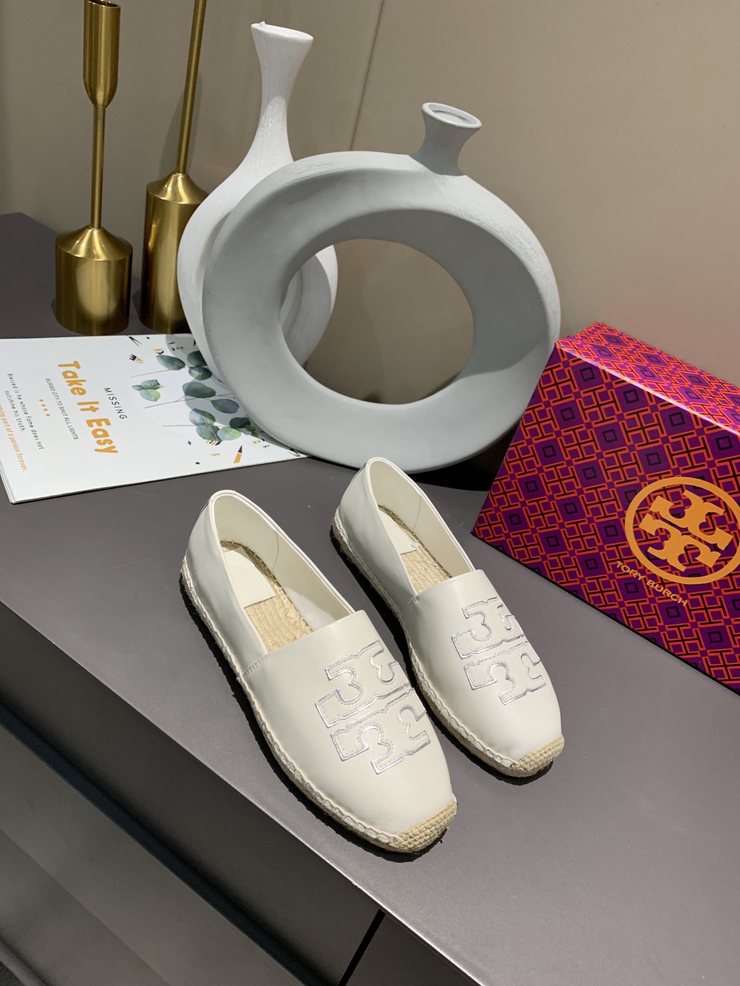 25567-Tory Burch-668 gallery