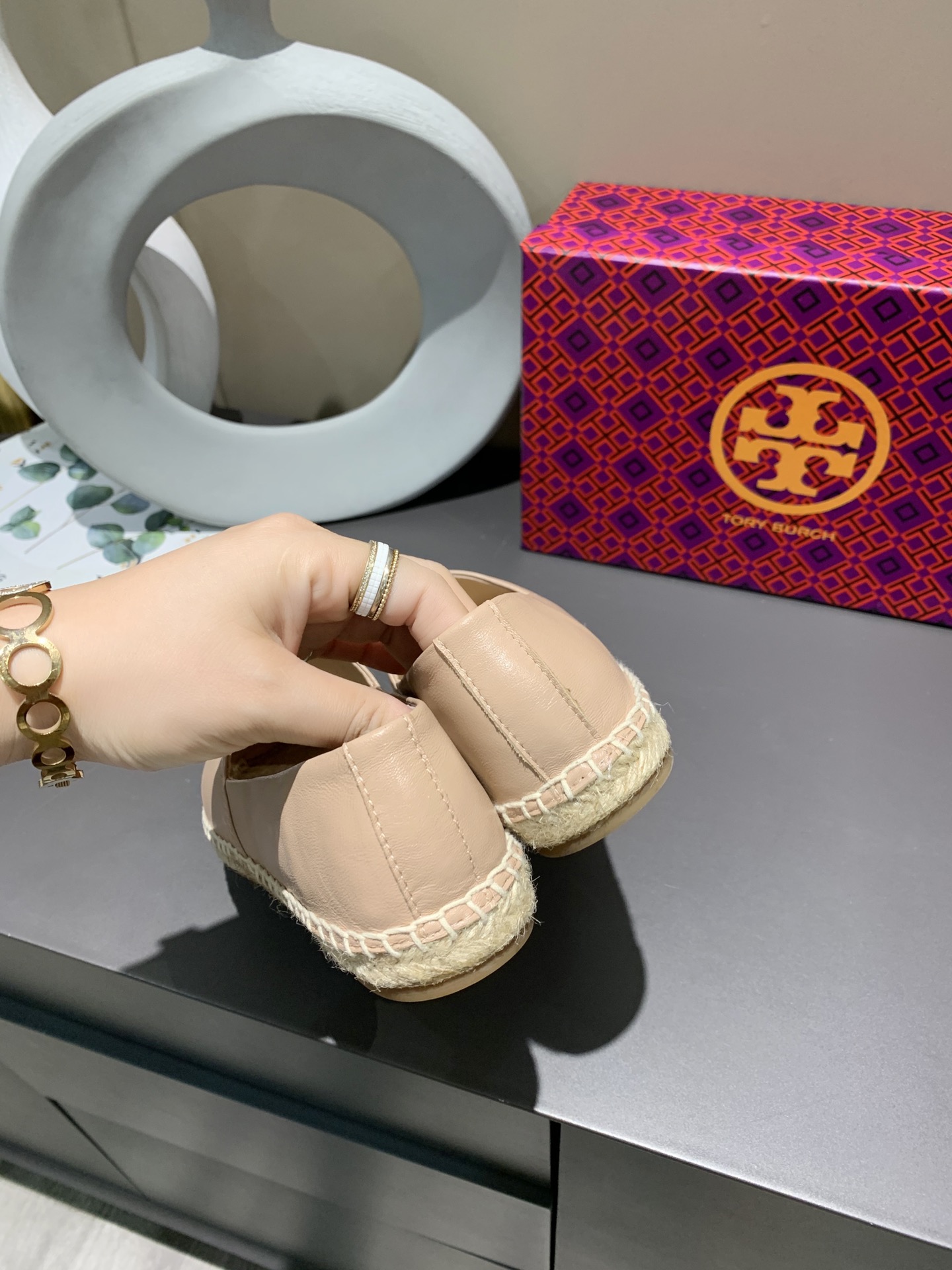 25567-Tory Burch-668 gallery