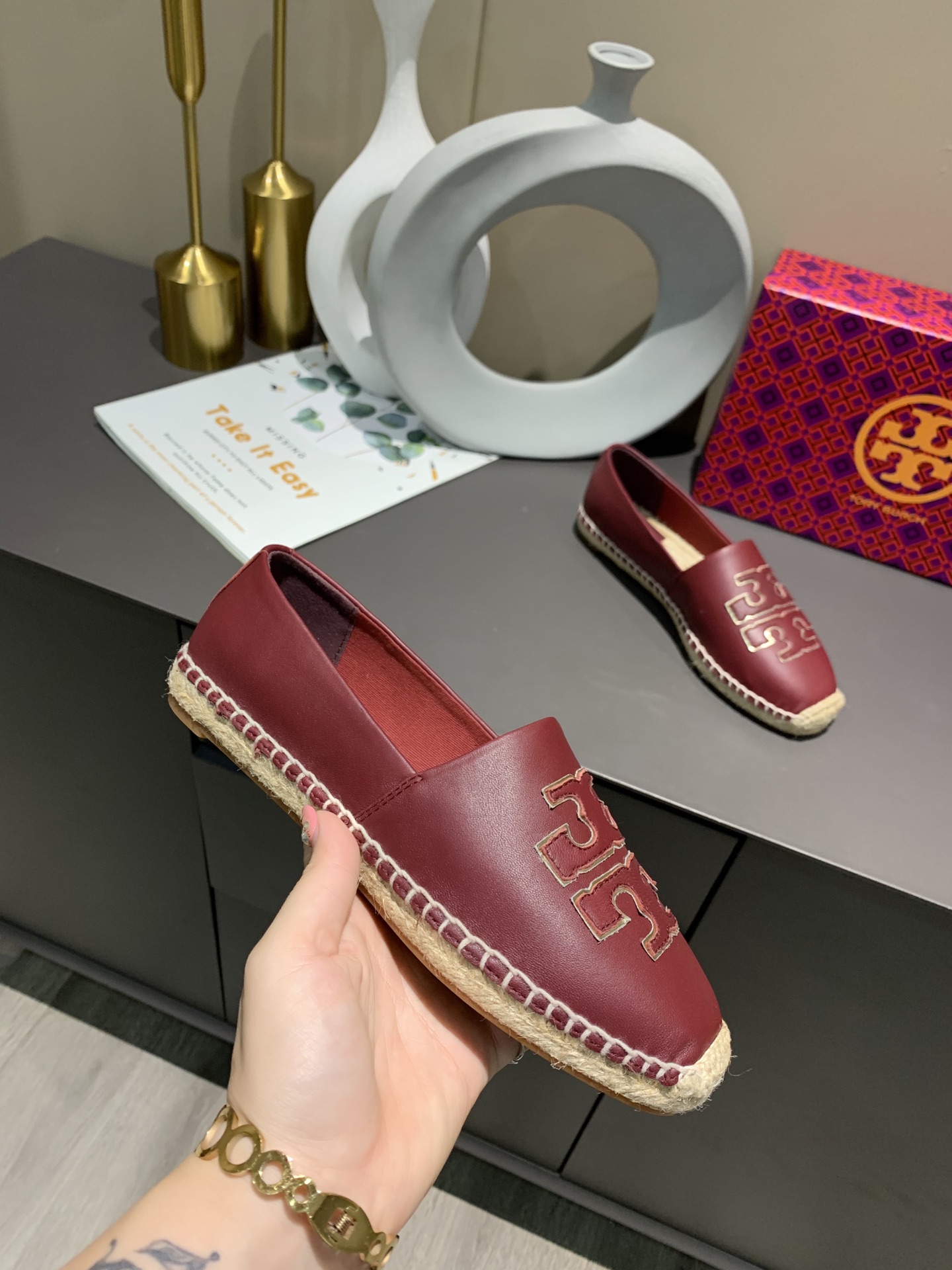 25567-Tory Burch-668 gallery