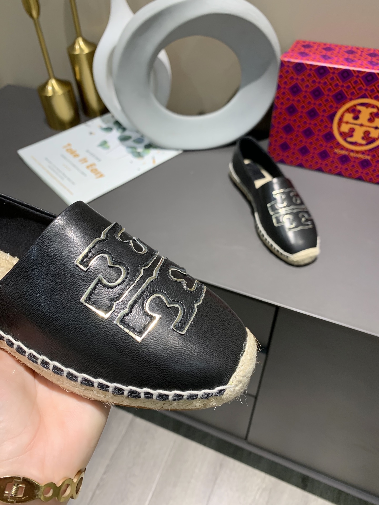 25567-Tory Burch-668 gallery