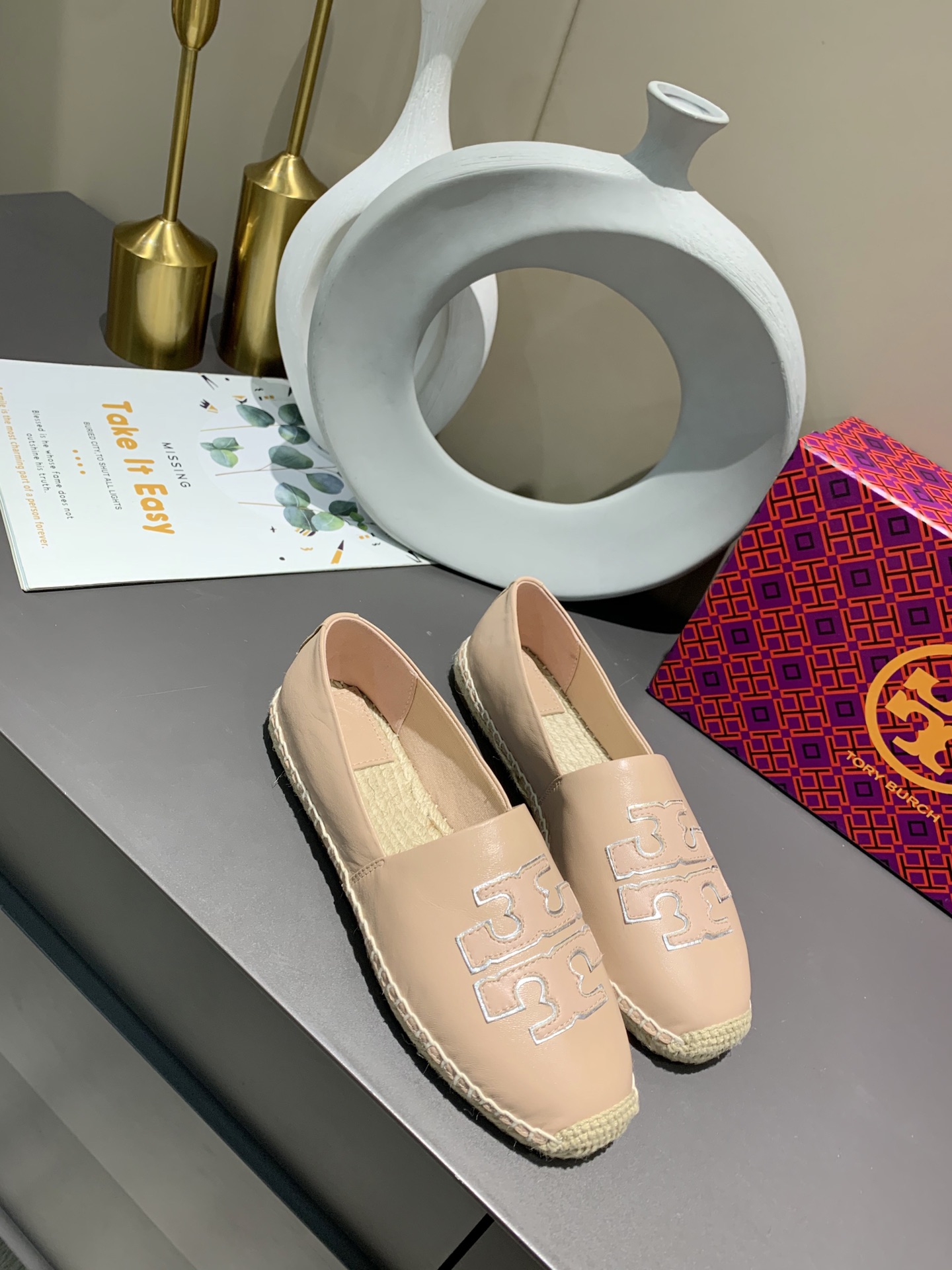 25567-Tory Burch-668 gallery