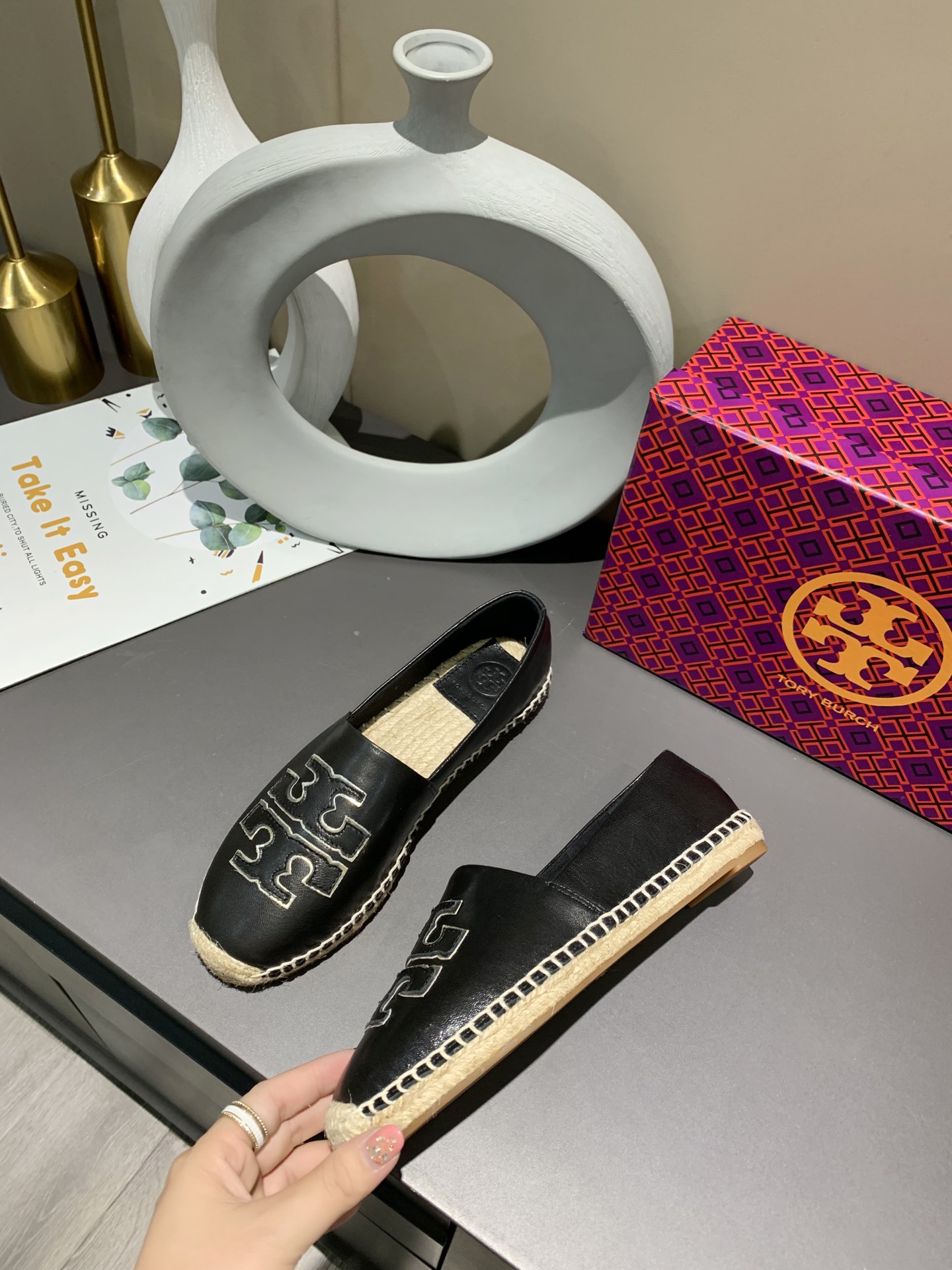 25567-Tory Burch-668 gallery