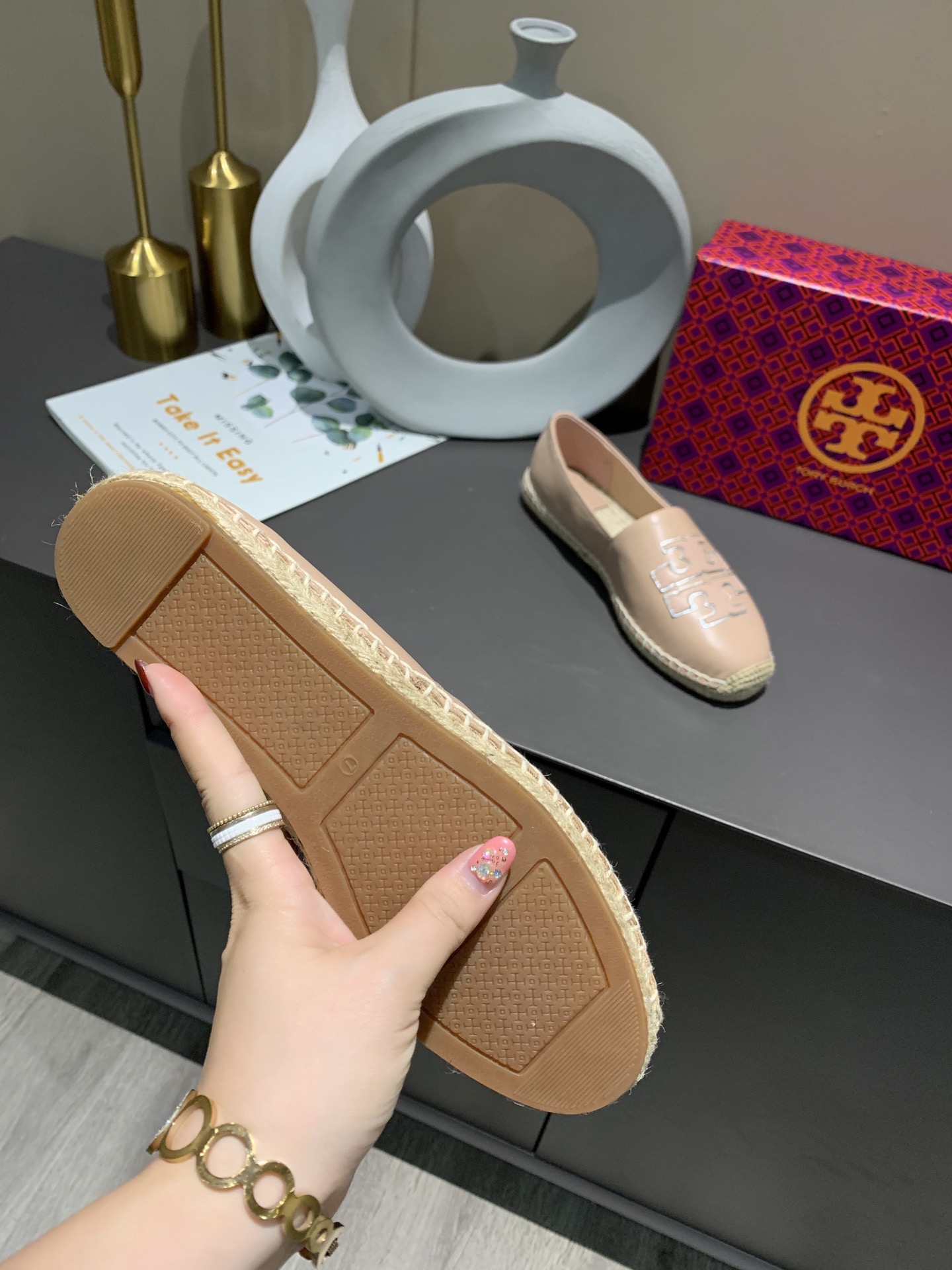 25567-Tory Burch-668 gallery