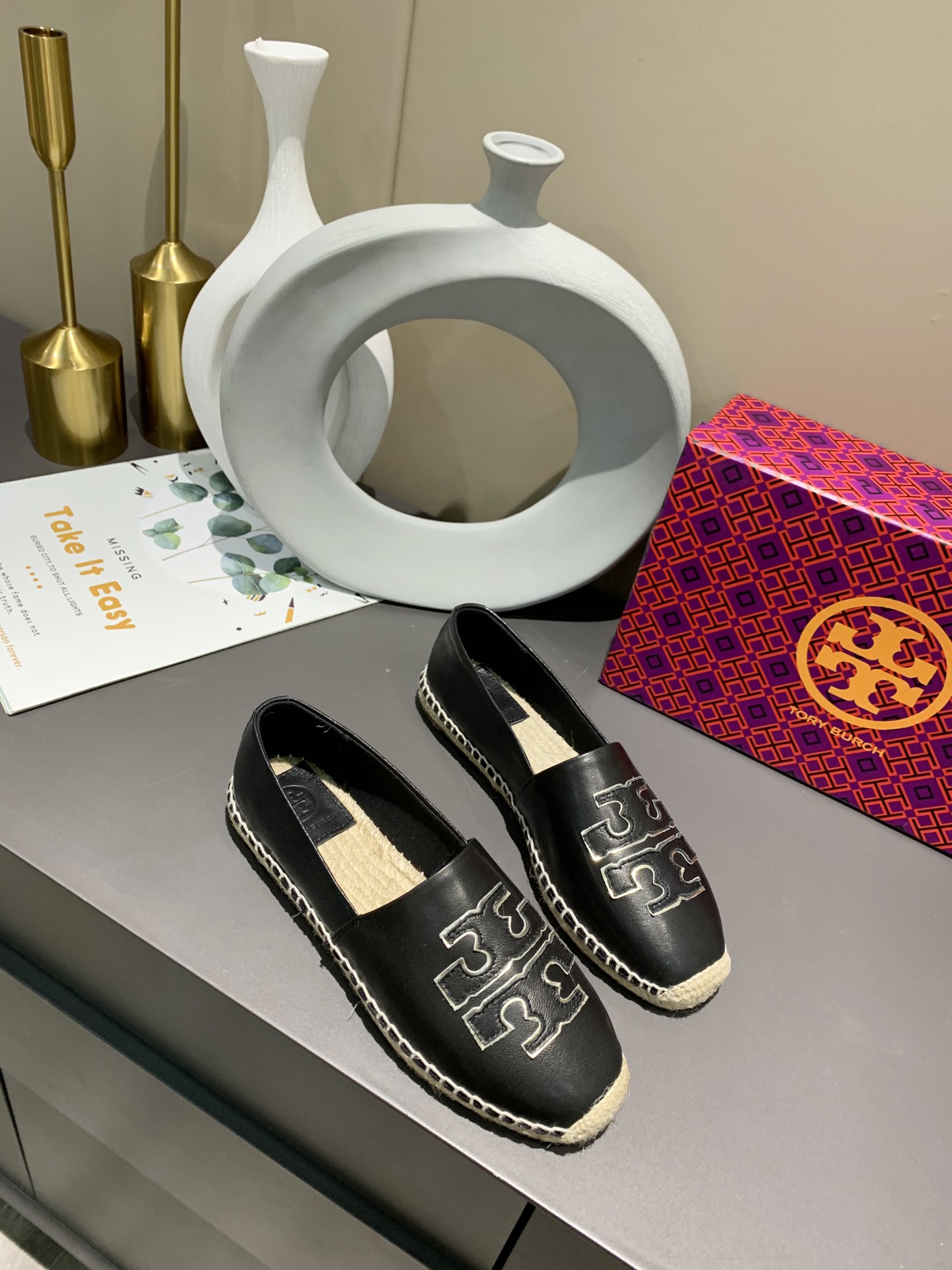 25567-Tory Burch-668 gallery