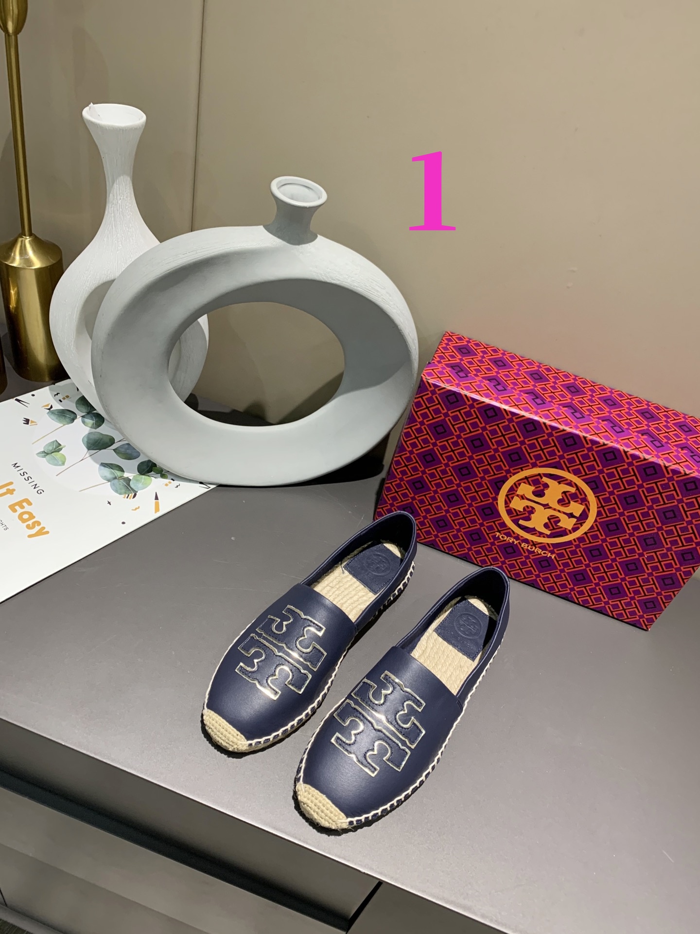 25567-Tory Burch-668 gallery