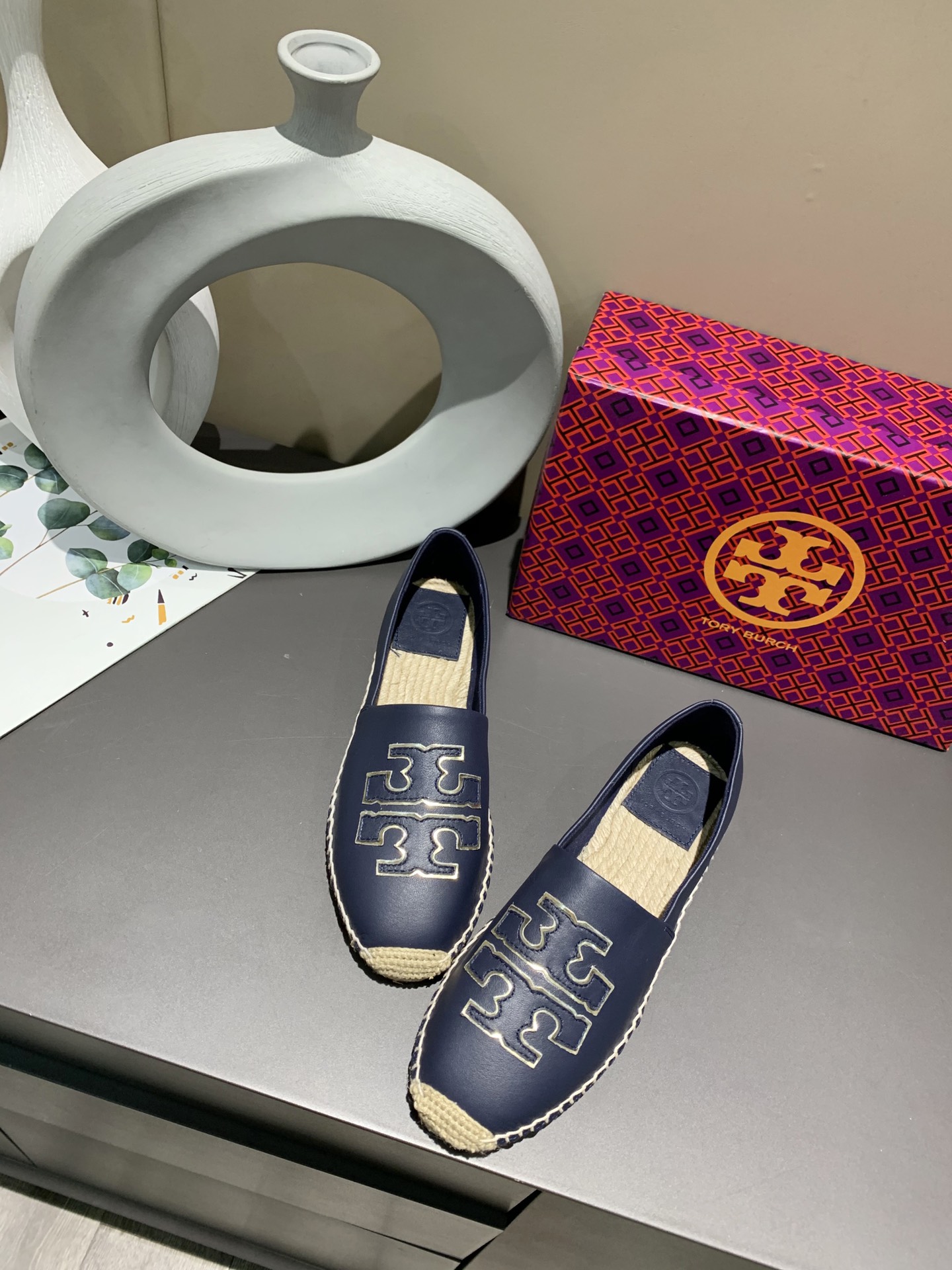 25567-Tory Burch-668 gallery