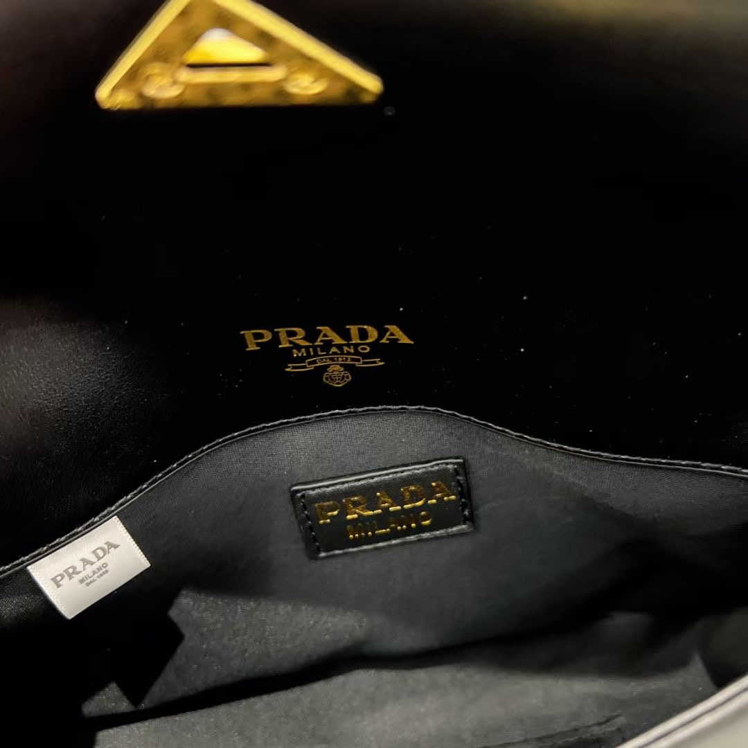 26.53$  PRADA  301-4313-M gallery