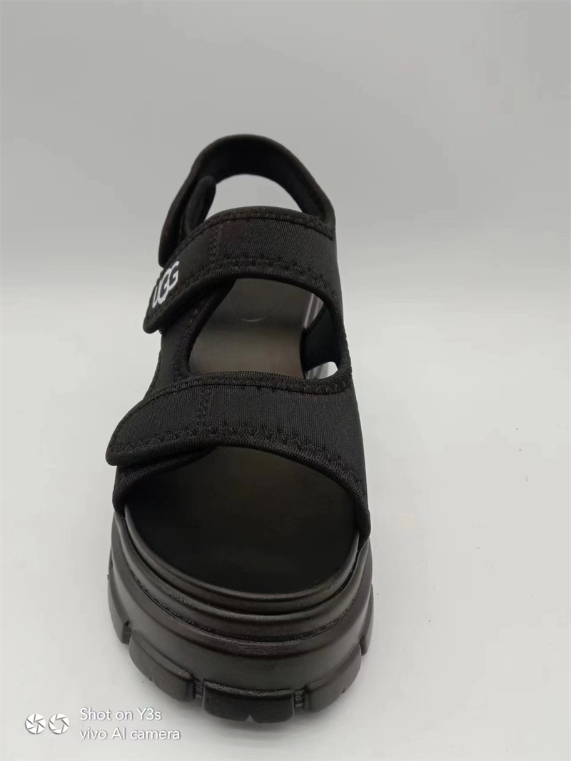 26.99$   UGG    4169-M gallery