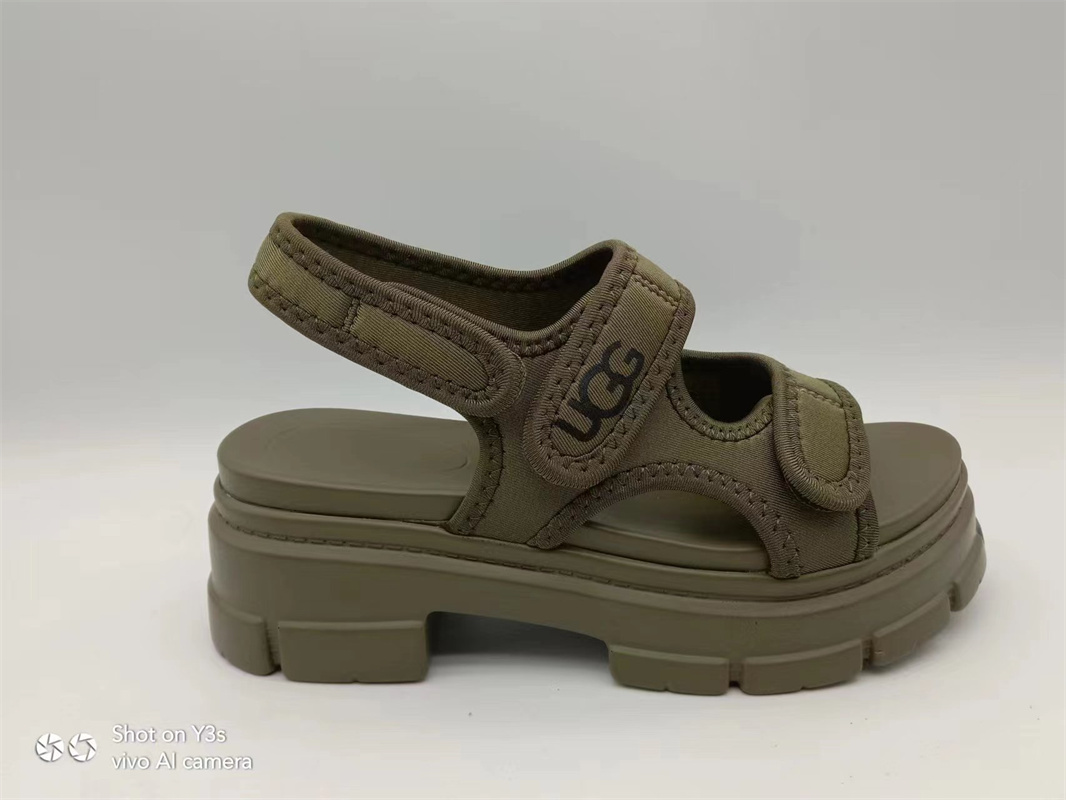 26.99$   UGG    4169-M gallery