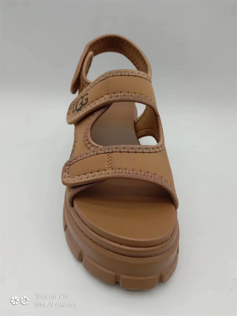 26.99$   UGG    4169-M gallery