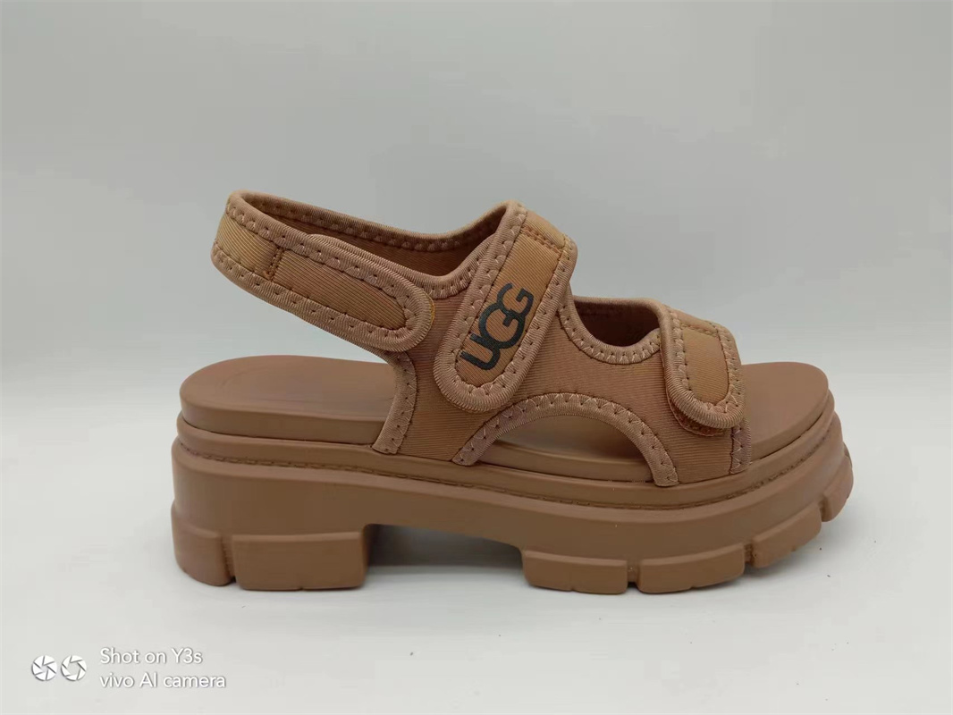 26.99$   UGG    4169-M gallery