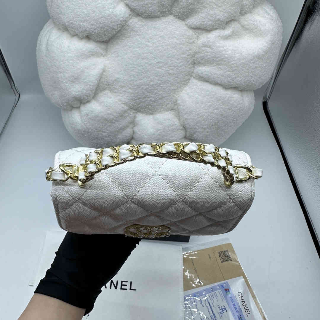 26.99$    CHANEL   301-4353-M gallery