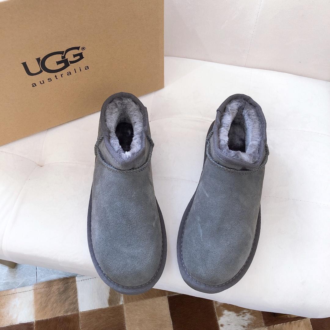 279-8681-T  29.99$ UGG gallery