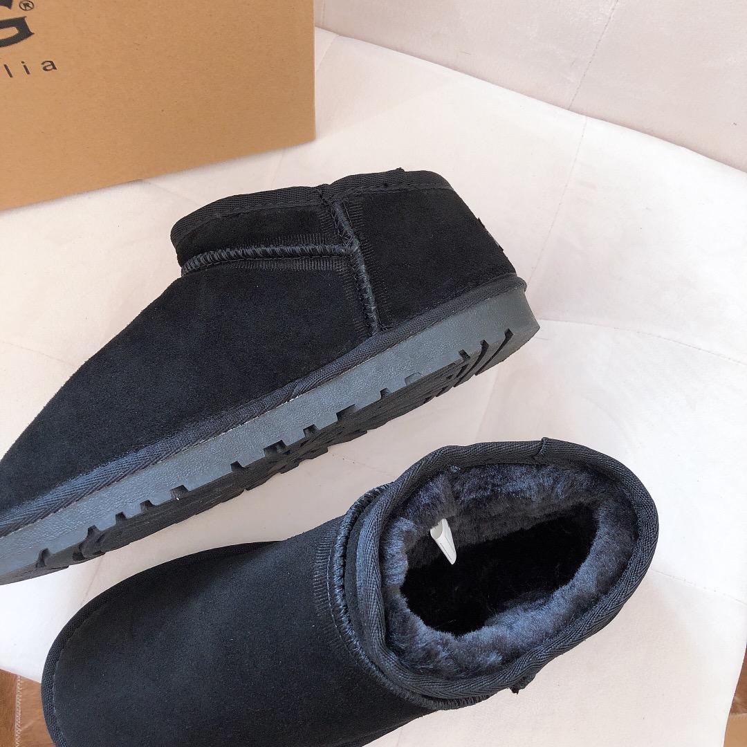 279-8681-T  29.99$ UGG gallery