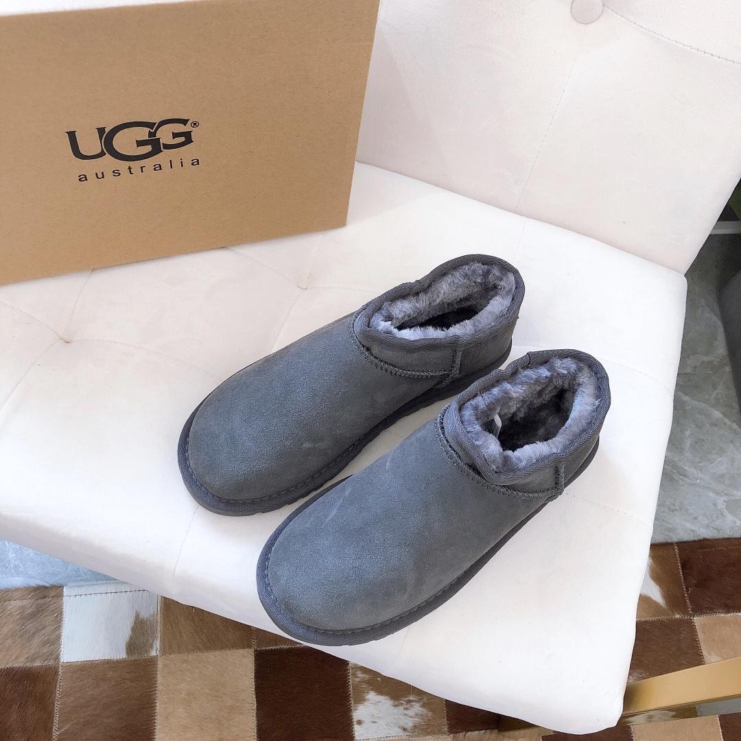 279-8681-T  29.99$ UGG gallery