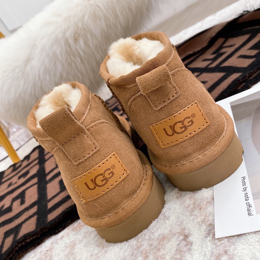 279-8682-T  36.66$ UGG gallery