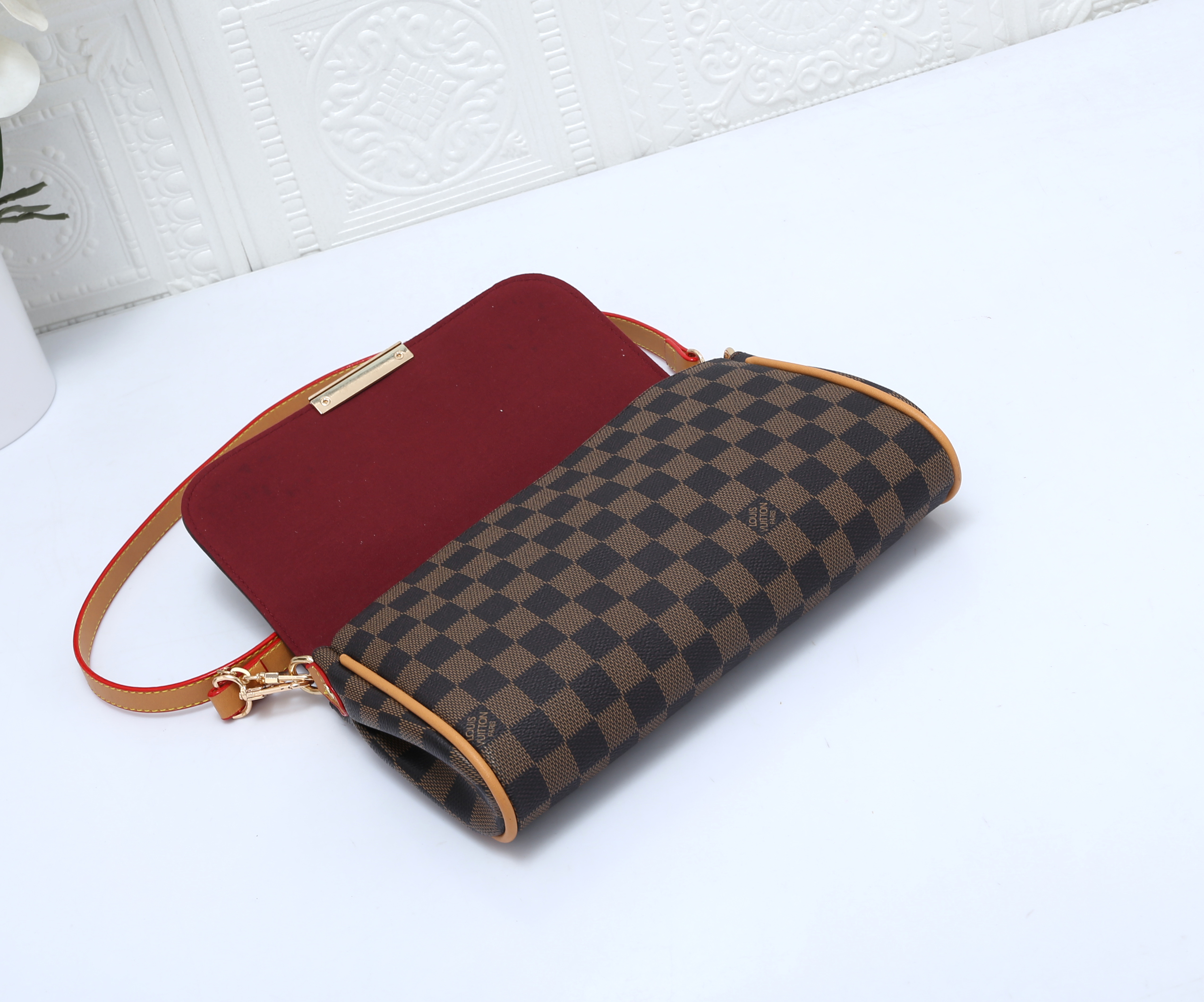 27.66$ LV  CODE  288-6972-R gallery