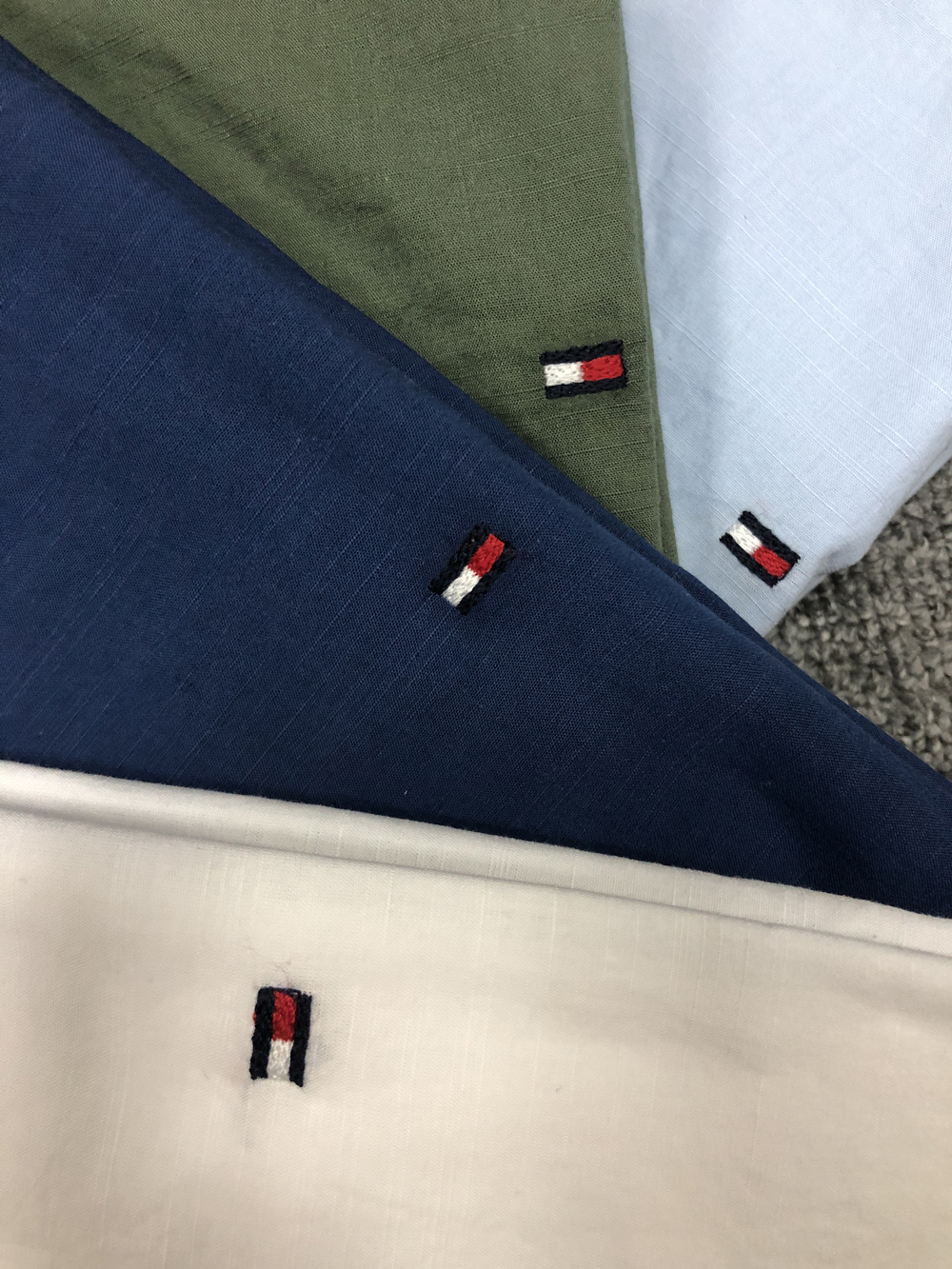 27.69$Tommy  CODE 268-5521-R gallery