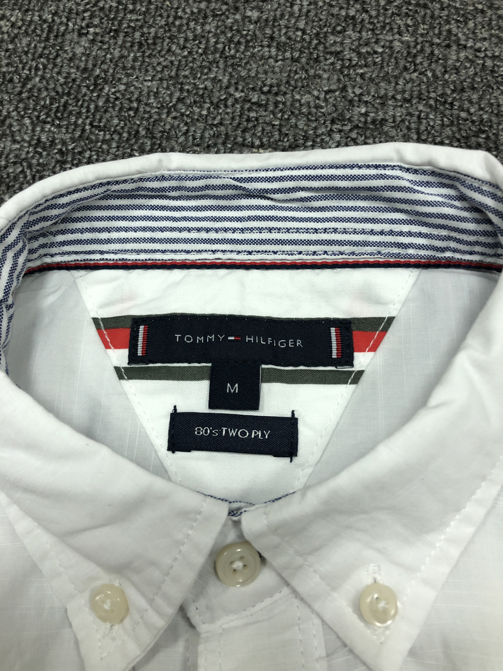 27.69$Tommy  CODE 268-5521-R gallery