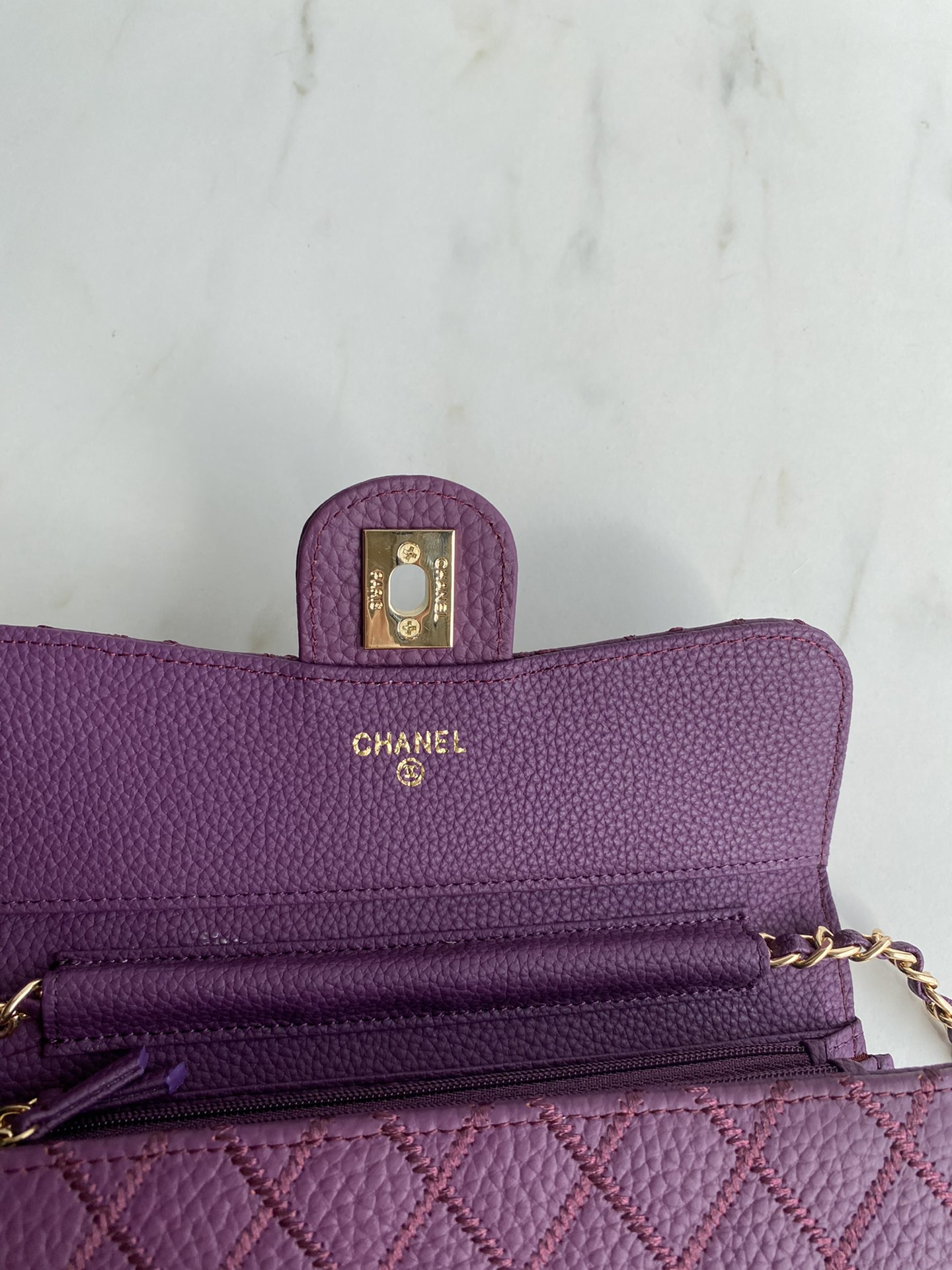 285-6359-R  Chanel  46.22$ gallery