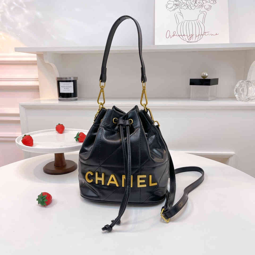 28.5$   CHANEL   301-4489-M gallery