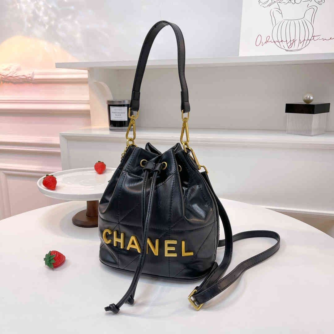 28.5$   CHANEL   301-4489-M gallery