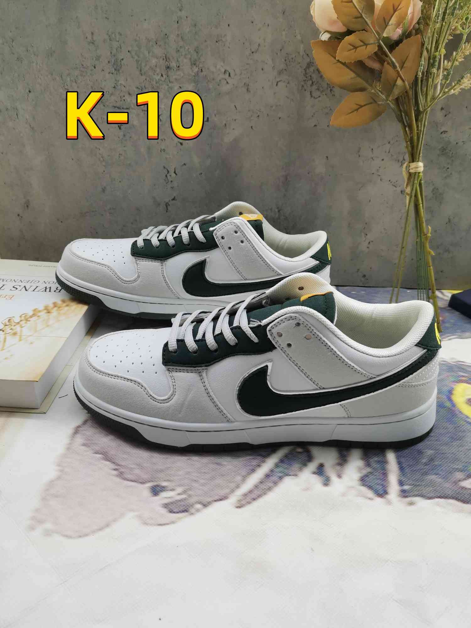 28.88$    NIKE SB DUNK   109-4282-M gallery