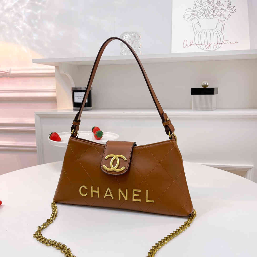 28$   CHANEL    301-4488-M gallery