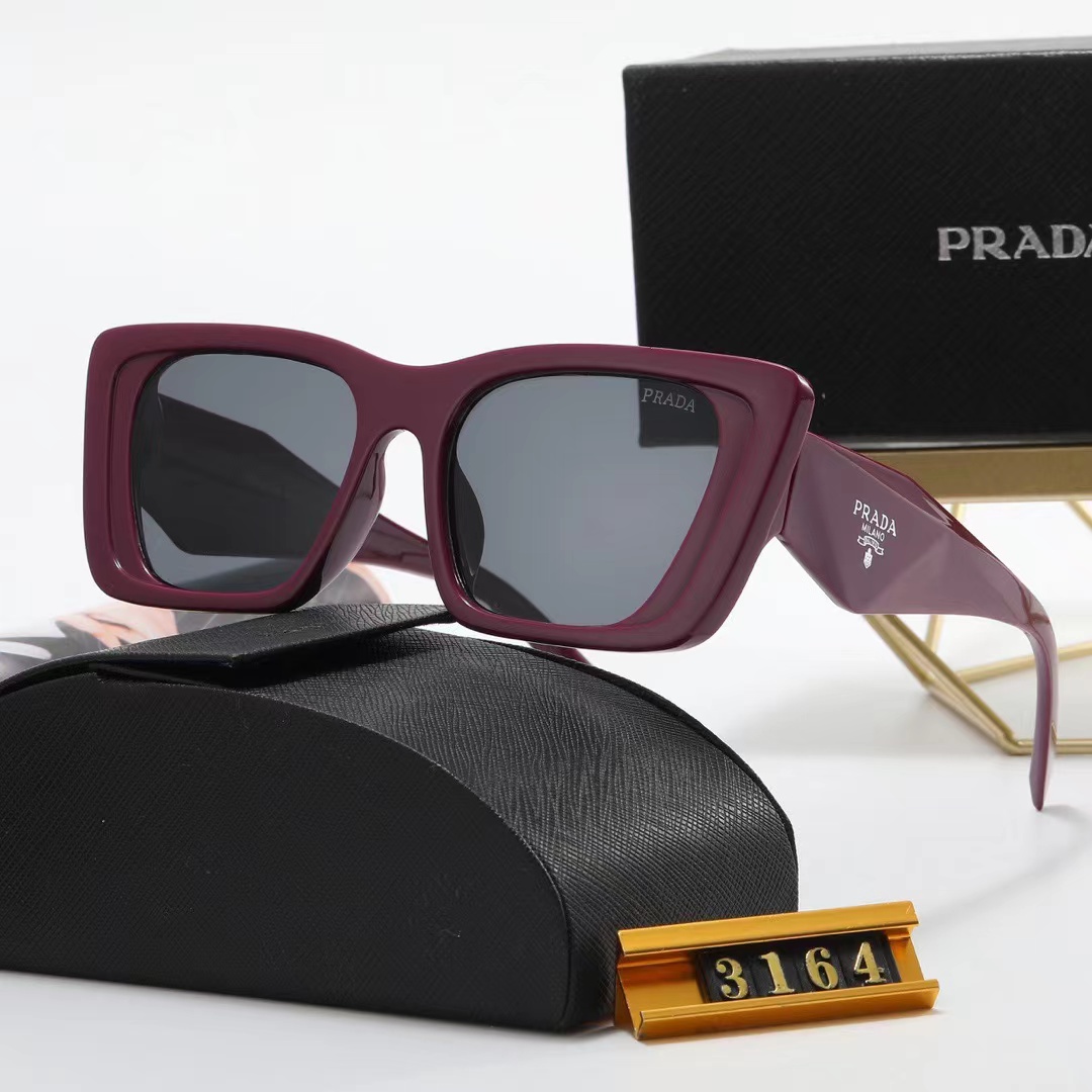 314-8739-T  20.69$Prada gallery