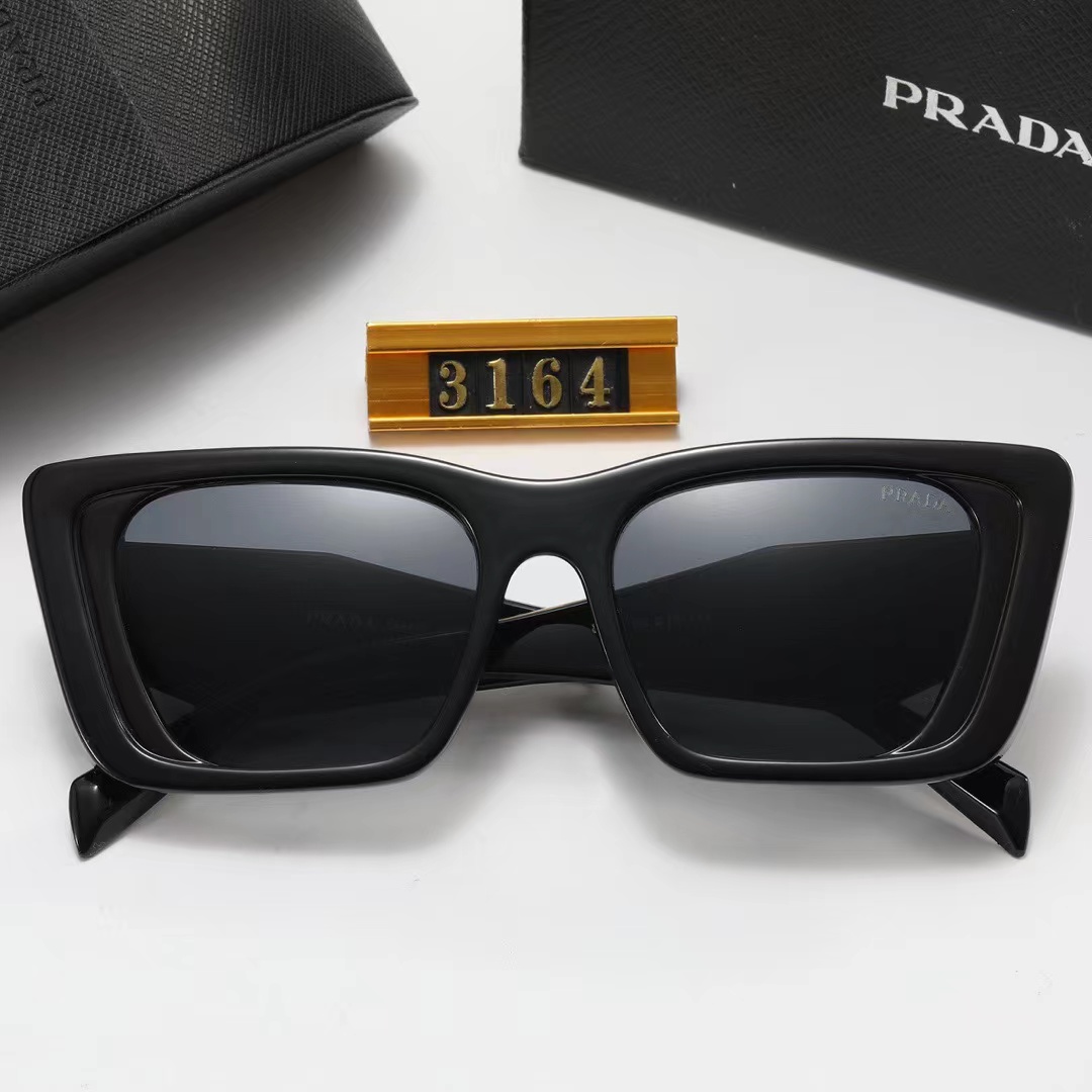 314-8739-T  20.69$Prada gallery