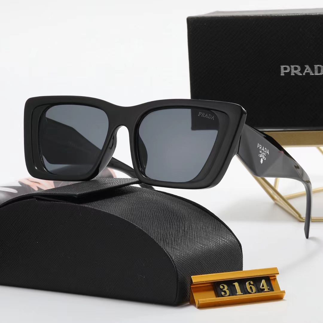 314-8739-T  20.69$Prada gallery