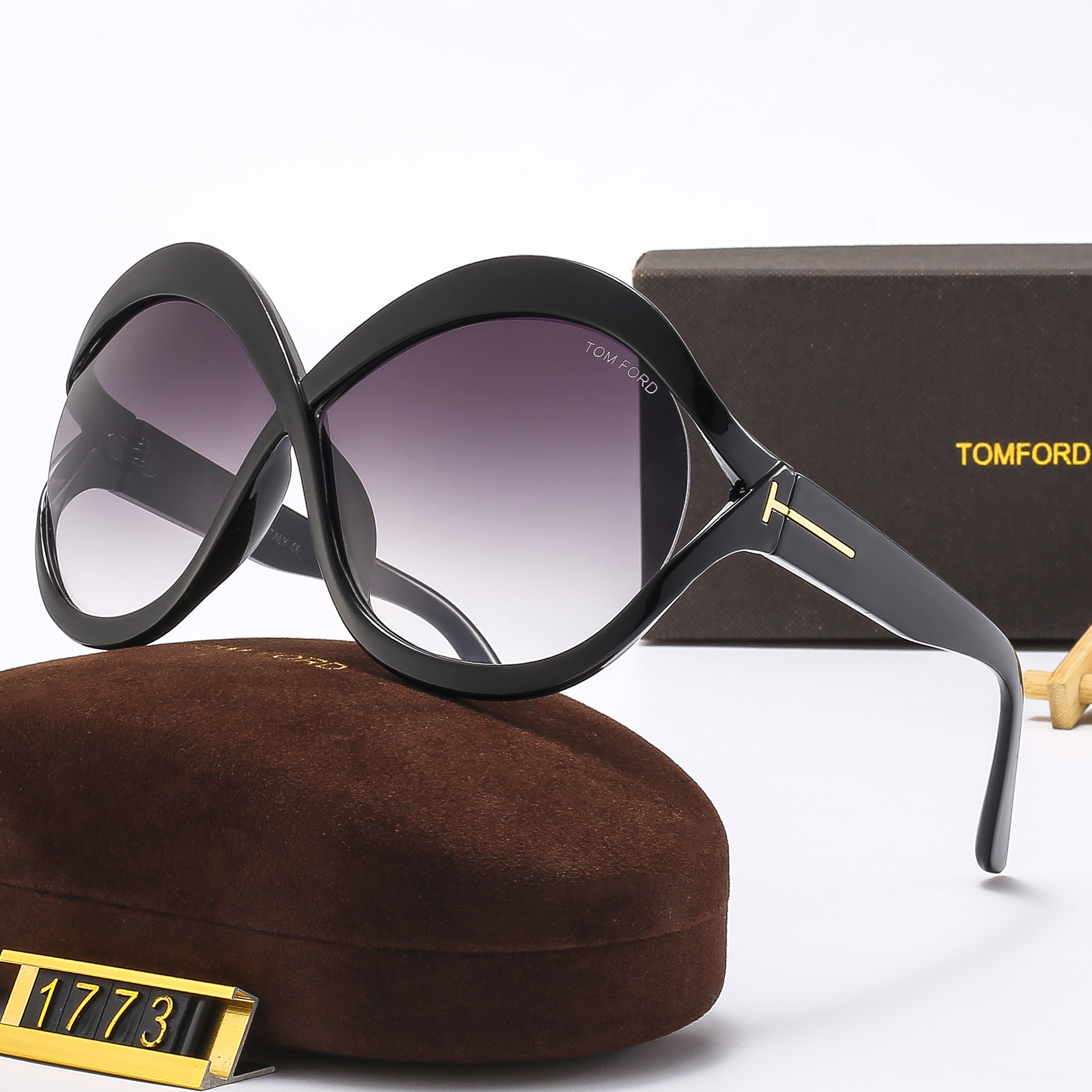 314-9131-T     20.89$ TOM FORD gallery