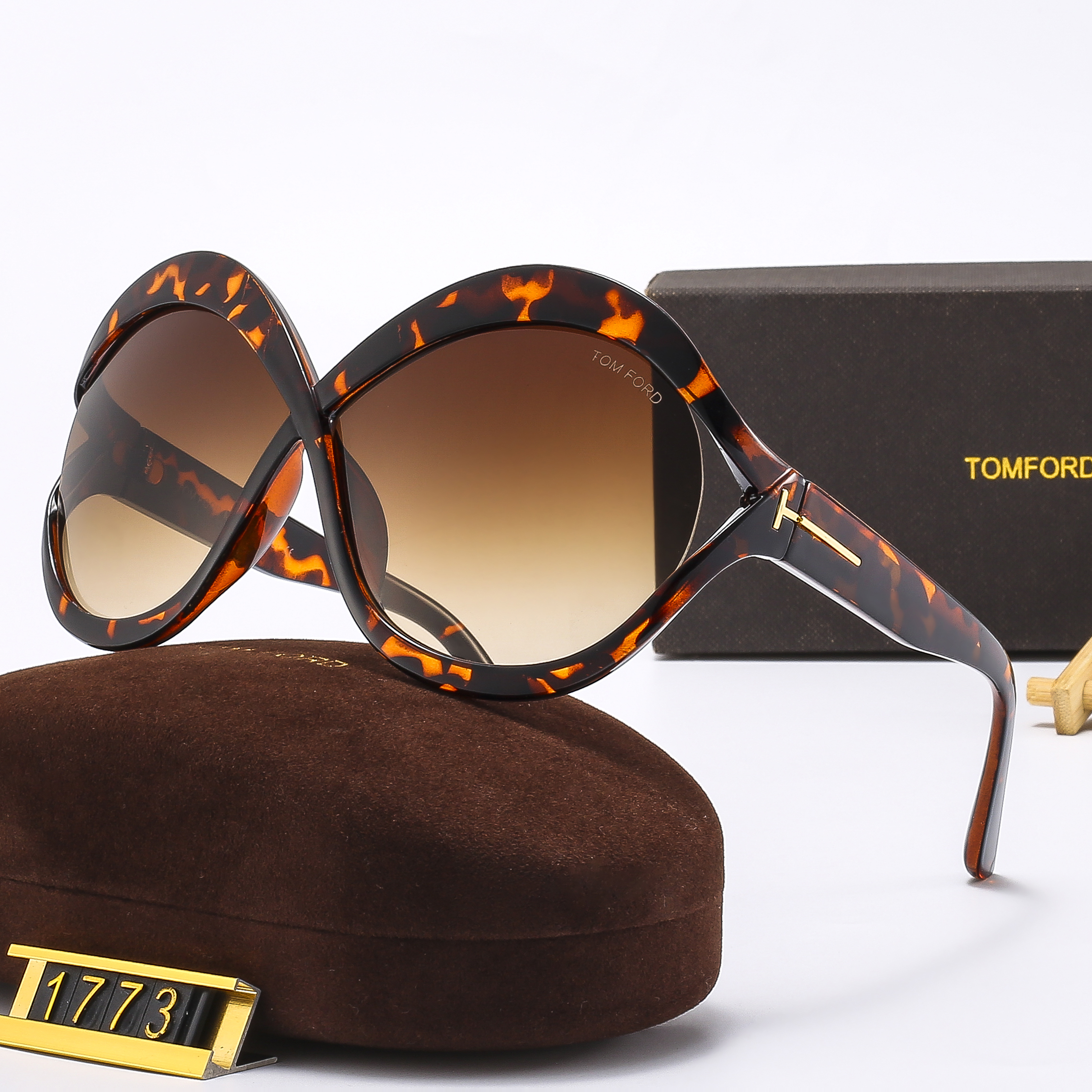 314-9131-T     20.89$ TOM FORD gallery